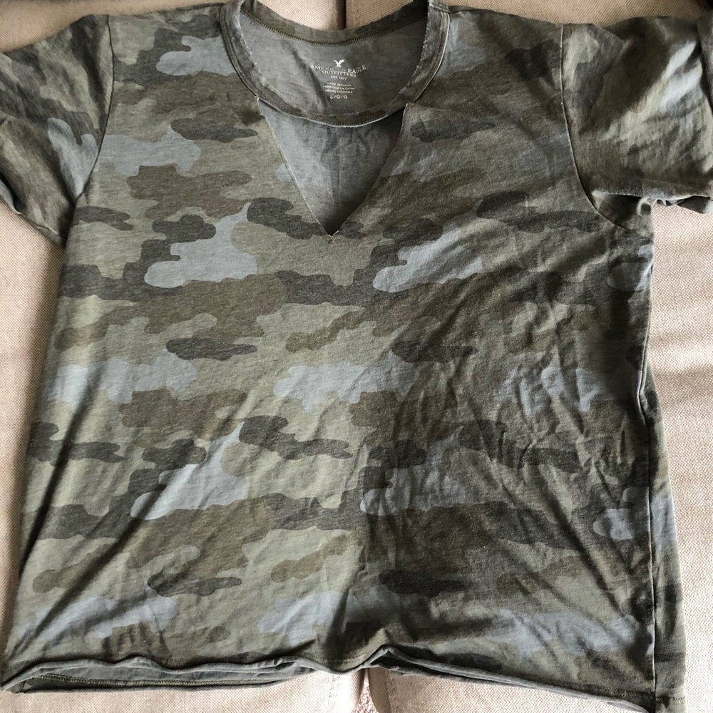 **SOLD** on Ⓜ️ American Eagle Outfitters tshirt